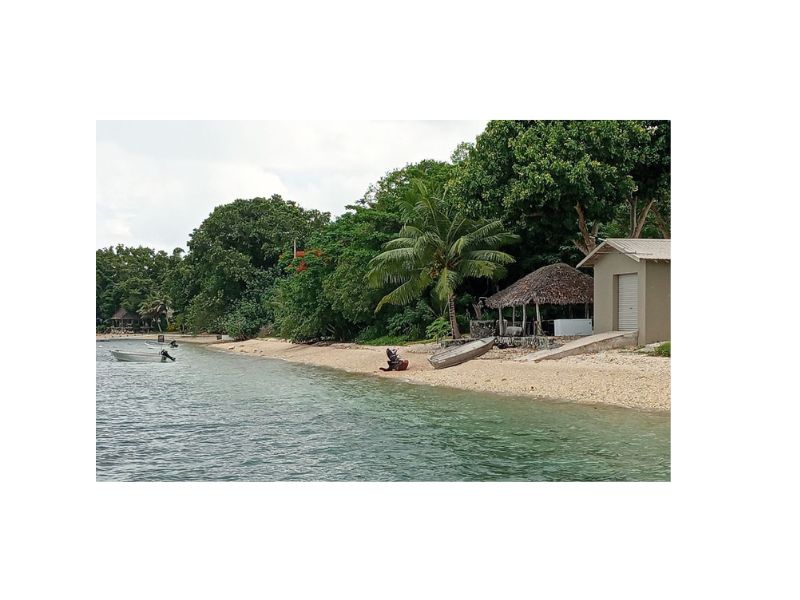 This is the first place we visited. Wahoo Bay - a delightful place to visit with a sandy beach and a snorkelling jetty with a lovely restauarant 